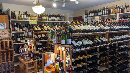 County Wine & Spirits, 178 New Milford Turnpike, New Preston, CT 06777, USA, 