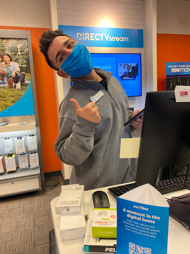 Cell Phone Store «AT&T Authorized Retailer», reviews and photos, 1000 Cumberland Mall, Atlanta, GA 30339, USA