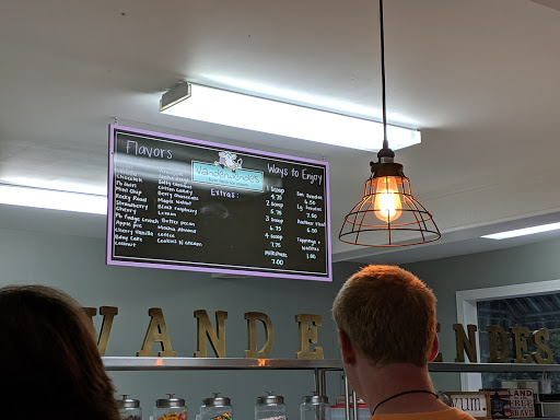 Vanderwendes at Dewey, 23 Bellevue St, Dewey Beach, DE 19971, USA, 