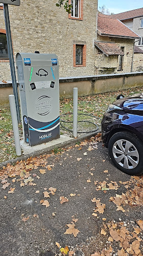 Borne de recharge de véhicules électriques KiWhi Pass Charging Station Bourbonne-les-Bains