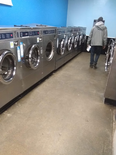 Laundromat «Westgate Wash N Dry», reviews and photos, 353 W Main St, Woodland, CA 95695, USA