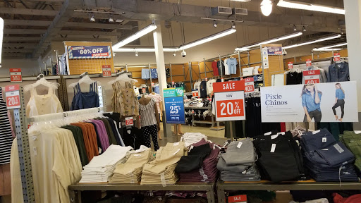 Clothing Store «Old Navy», reviews and photos, 3115 SW Cedar Hills Blvd, Beaverton, OR 97005, USA