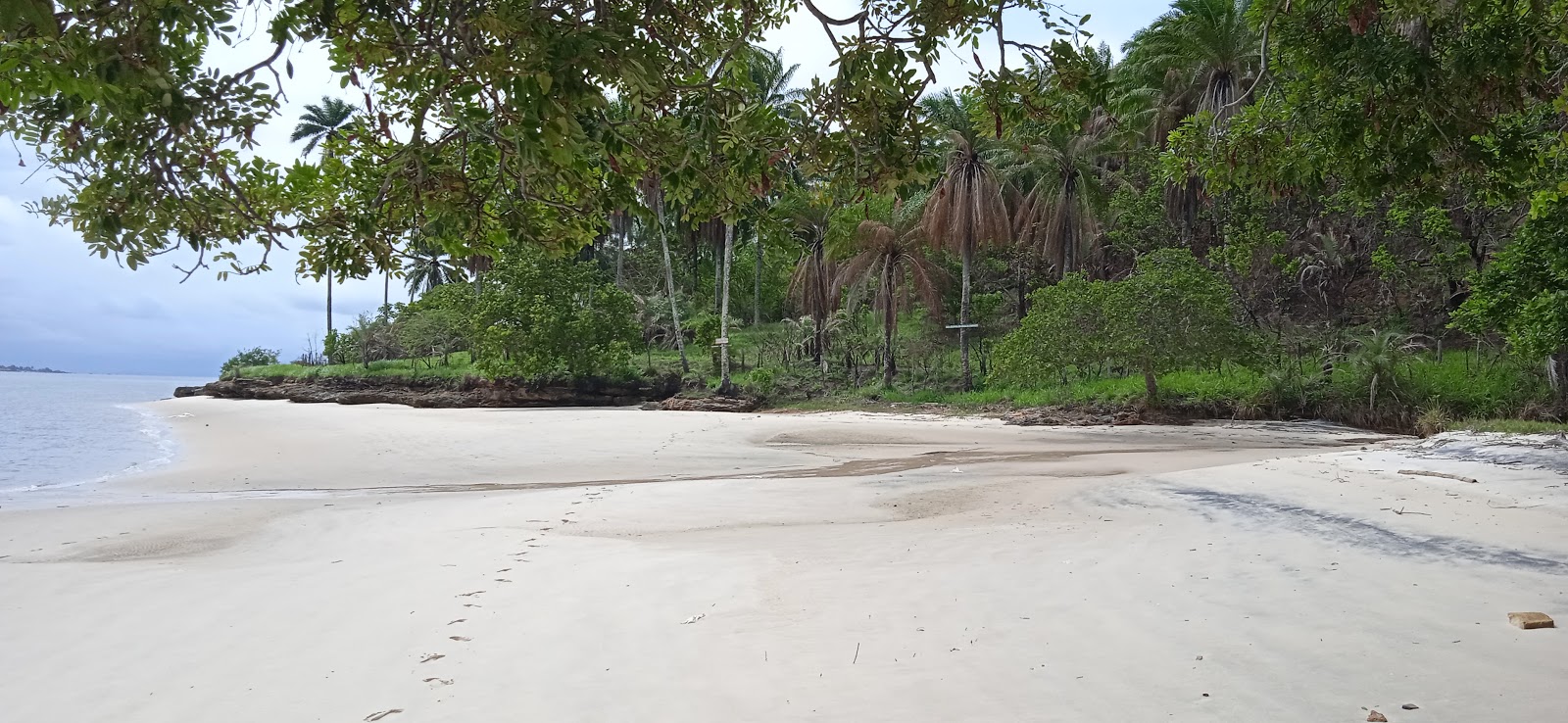 Foto von Porto da Fonte mit feiner beiger sand Oberfläche
