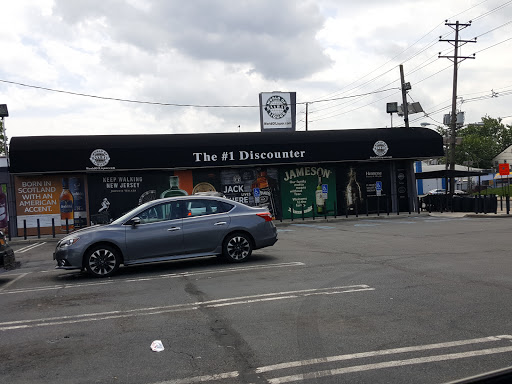 Liquor Store «Bayway World of Liquors», reviews and photos, 639 Bayway, Elizabeth, NJ 07202, USA