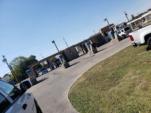 Monster Bubble Express Carwash en Balch Springs