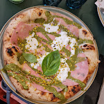 Photo n°1 de l'avis de Yuliana.o fait le 16/04/2024 à 16:31 sur le  Pizze D’autore Maestro Pizzaiolo Gigi SORBILLO à Naples