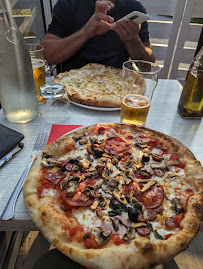 Plats et boissons du Pizzeria Pizzéria Jojo à Cannes-Écluse - n°2