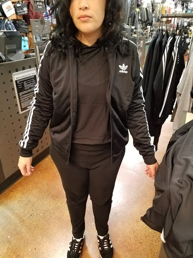 Clothing Store «Tillys», reviews and photos, 340 Inland Center Dr, San Bernardino, CA 92408, USA