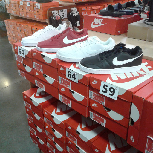 Shoe Store «Shoe City», reviews and photos, 1326 S Beach Blvd A, La Habra, CA 90631, USA