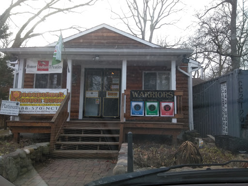 Tobacco Shop «Poospatuck Smoke Shop», reviews and photos, 207 Poospatuck Ln, Mastic, NY 11950, USA