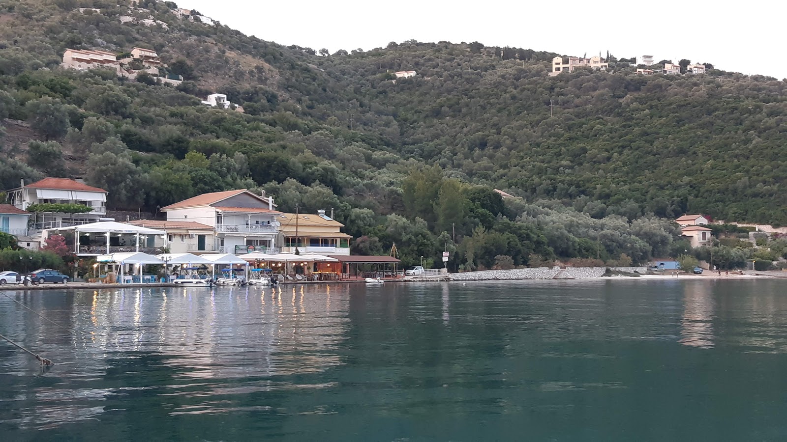 Foto van Sivota beach met hoog niveau van netheid