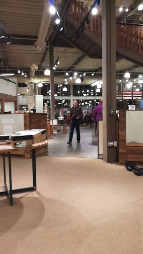 Clothing Store «L.L. Bean», reviews and photos, 340 Legacy Pl, Dedham, MA 02026, USA