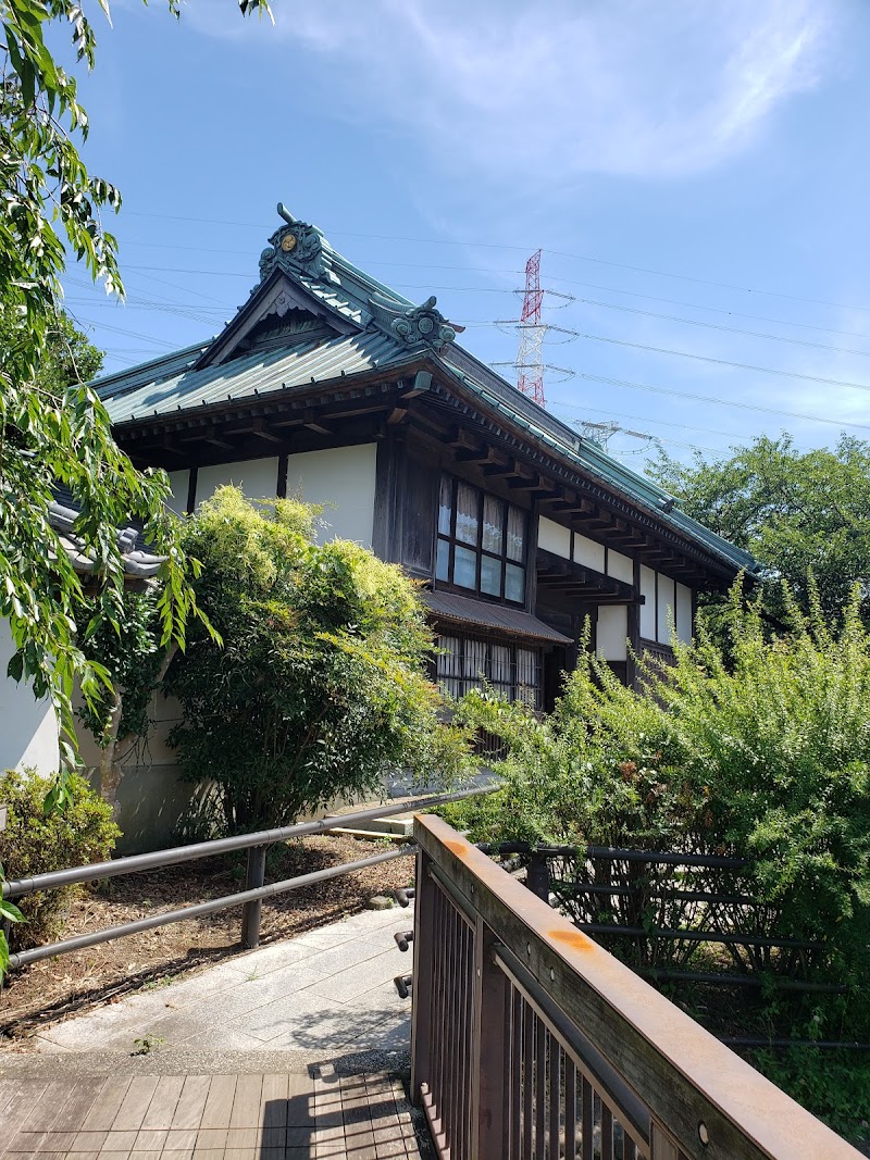 横浜市認定歴史的建造物中丸家長屋門