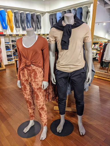 Sportswear Store «lululemon», reviews and photos, 327 Grant Ave, San Francisco, CA 94108, USA