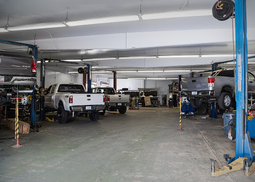 Truck Accessories Store «4 Wheel Parts Performance Center», reviews and photos, 550 W San Carlos St, San Jose, CA 95126, USA