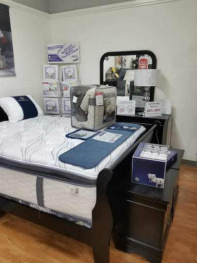 Furniture Store «Badcock Home Furniture & More», reviews and photos, 4423 Cherry Rd, West Palm Beach, FL 33409, USA