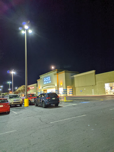 Shopping Mall «Hillcrest Shopping Center», reviews and photos, 1855 E Main St #10, Spartanburg, SC 29307, USA