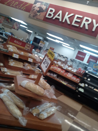 Grocery Store «Food Lion», reviews and photos, 3219 S Holden Rd, Greensboro, NC 27407, USA