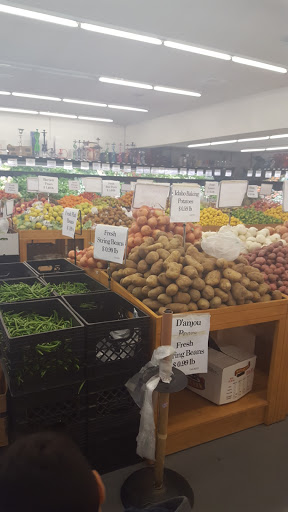 Produce Market «Elias Market», reviews and photos, 101 Tilghman St, Allentown, PA 18102, USA