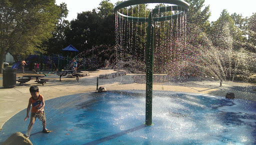 Park «Mayfair Park», reviews and photos, 4550 W Sunnyside Ave, Chicago, IL 60630, USA