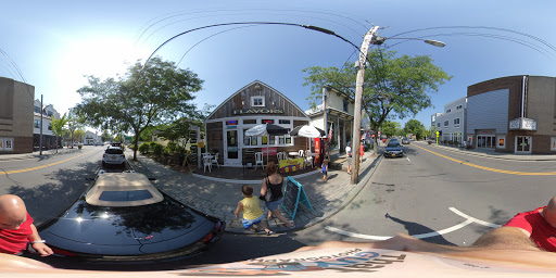 Frozen Yogurt Shop «Flavors Dessert Cafe», reviews and photos, 216 Front St, Greenport, NY 11944, USA