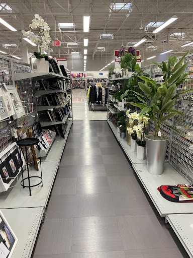 Clothing Store «Burlington Coat Factory», reviews and photos, 3671 N Freeway Blvd, Sacramento, CA 95834, USA