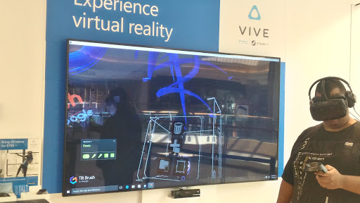 Computer Store «Microsoft Store - International Plaza», reviews and photos, 2223 N Westshore Blvd, Tampa, FL 33607, USA