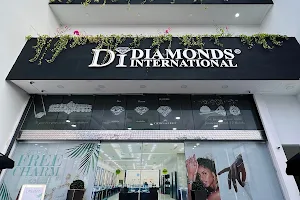 Diamonds International image
