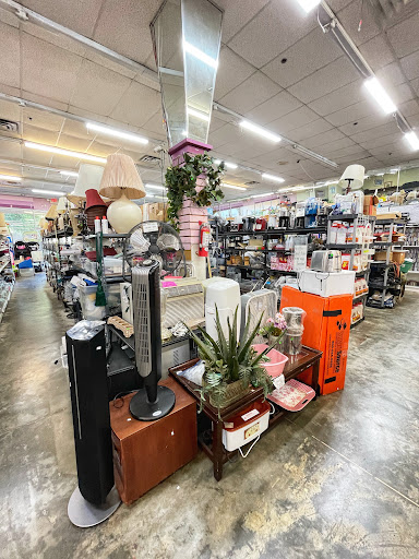 Home Goods Store «Hope Thrift Store», reviews and photos, 5493 W Irlo Bronson Memorial Hwy, Kissimmee, FL 34746, USA