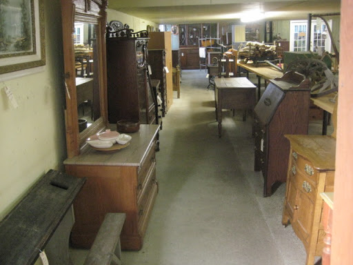 Antique Furniture Store «Hogback Vintage», reviews and photos, 260 Langdell Rd, Johnson, VT 05656, USA