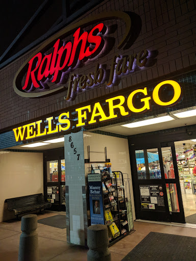 Shopping Mall «La Jolla Village Square», reviews and photos, 8657 Villa La Jolla Dr, La Jolla, CA 92037, USA