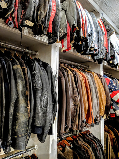 Vintage Clothing Store «10 ft Single by Stella Dallas», reviews and photos, 285 N 6th St, Brooklyn, NY 11211, USA