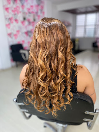 Logo da empresa - Karoline Beauty