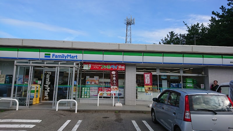 ファミリーマート 鶴岡湯野浜店