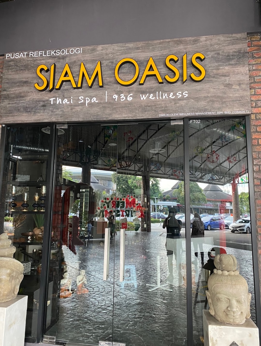 Siam oasis