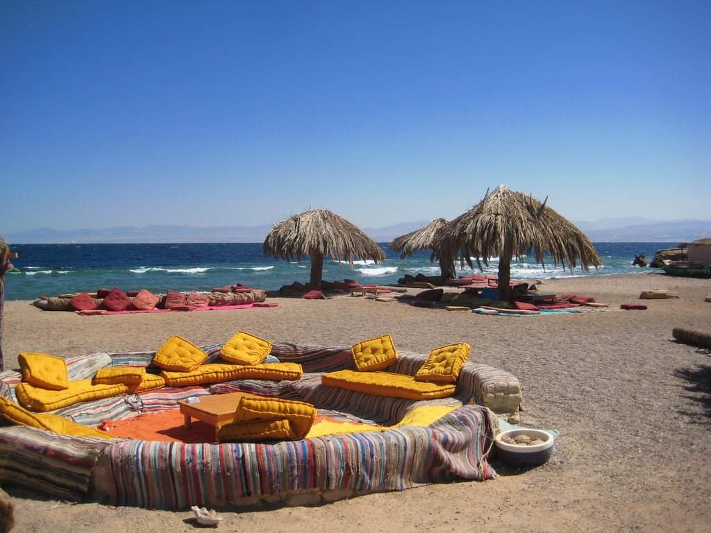 Foto van Al Magarra beach met hoog niveau van netheid