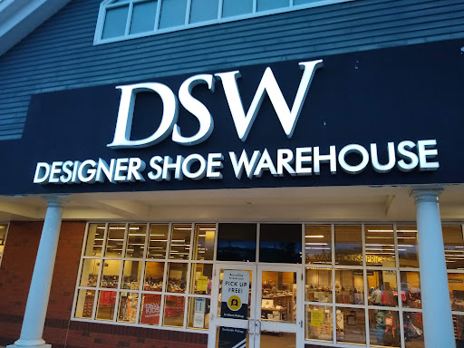 Shoe Store «DSW Designer Shoe Warehouse», reviews and photos, 113 Mill Plain Rd, Danbury, CT 06811, USA