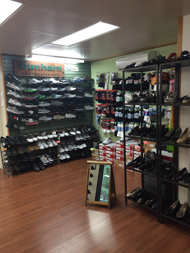 Shoe Store «Shoreline Wide Shoes», reviews and photos, 7621 Lake Ballinger Way, Edmonds, WA 98026, USA