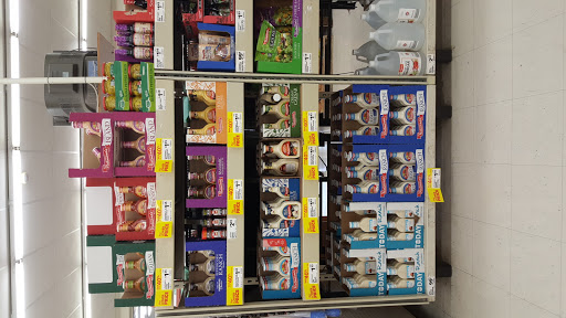 Grocery Store «Save-A-Lot», reviews and photos, 2402 E 13th St N, Wichita, KS 67214, USA