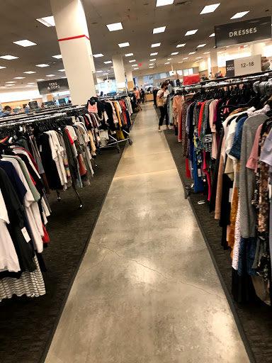 Department Store «Nordstrom Rack White Plains», reviews and photos, 3 City Pl, White Plains, NY 10601, USA