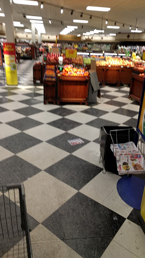 Grocery Store «Kroger», reviews and photos, 31300 Michigan Ave, Westland, MI 48186, USA