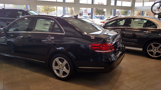 Mercedes Benz Dealer «Mercedes-Benz Of Orland Park», reviews and photos, 8430 W 159th St, Orland Park, IL 60462, USA