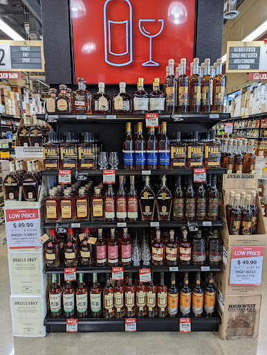 Liquor Store «Liquor Barn», reviews and photos, 287 E Dundee Rd, Wheeling, IL 60090, USA