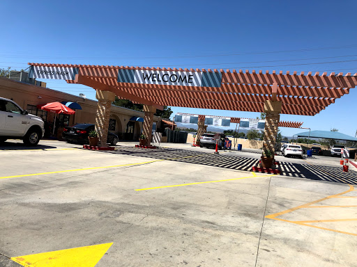 Car Wash «Valencia Car Wash», reviews and photos, 24233 Creekside Rd, Valencia, CA 91355, USA