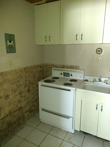 Door Supplier «Bauer Brothers Salvage», reviews and photos, 2432 N 2nd St, Minneapolis, MN 55411, USA