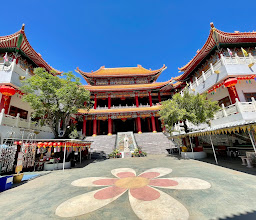 สถานธรรมเมี่ยวซิน (Miaw Sin I Kuan Tao Temple) photo