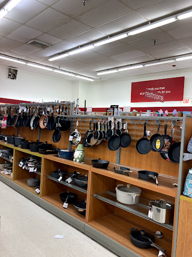 Department Store «T.J. Maxx», reviews and photos, 951 W Pleasant Valley Rd, Parma, OH 44134, USA