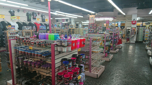 Shopping Mall «Las Vegas North Premium Outlets», reviews and photos, 875 S Grand Central Pkwy, Las Vegas, NV 89106, USA