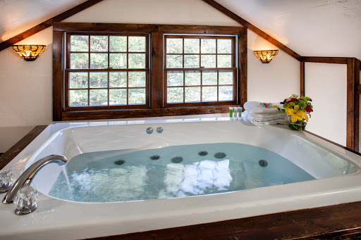 Bed & Breakfast «Inn at Lake Joseph», reviews and photos, 162 St Josephs Rd, Forestburgh, NY 12777, USA