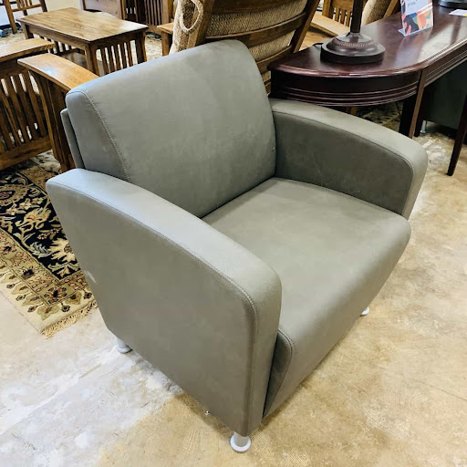 Office Furniture Store «Office Furniture Liquidations», reviews and photos, 4400 S Piedras Dr #101, San Antonio, TX 78228, USA